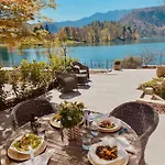 Adora Luxury Hotel 4*