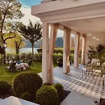 Adora Luxury بليد
