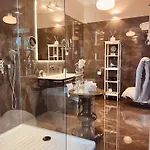Adora Luxury 4*