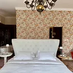 Adora Luxury Hotel 4*