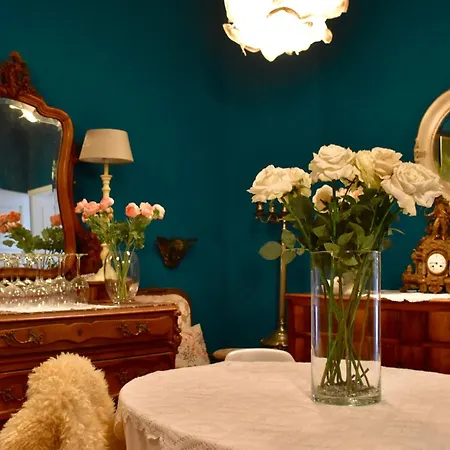Adora Luxury