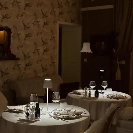 Adora Luxury 호텔