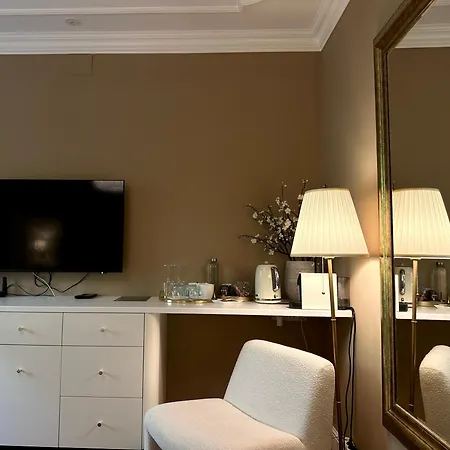 Adora Luxury