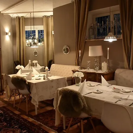 Adora Luxury
