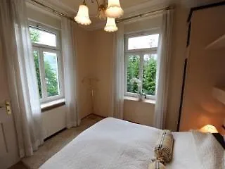 Adora Luxury Μπλεντ