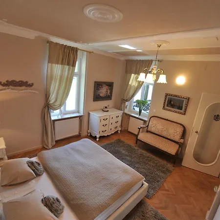 Adora Luxury מלון